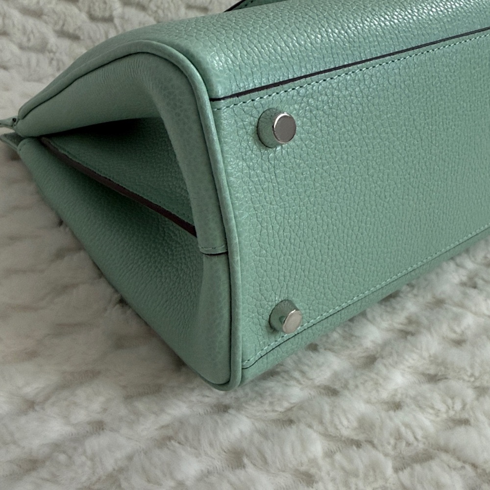 Gucci Grainy Leather Zumi Tote Bag-569712-Authentic-NWT - Picture 13 of 16